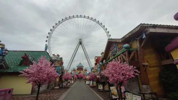 103m-Ferris-Wheel