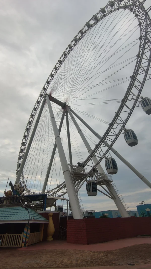 103m-Ferris-Wheel
