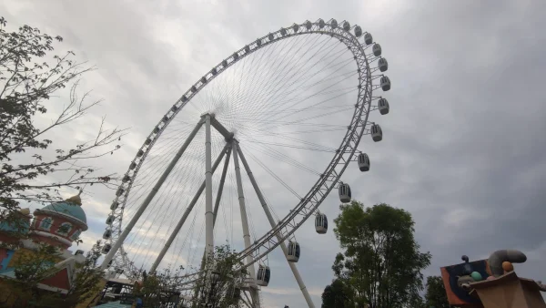 103m-Ferris-Wheel