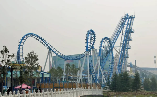 Cobra - roller coaster 305 meters