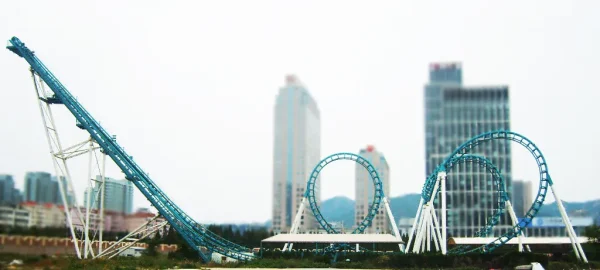 Cobra - roller coaster 305 meters