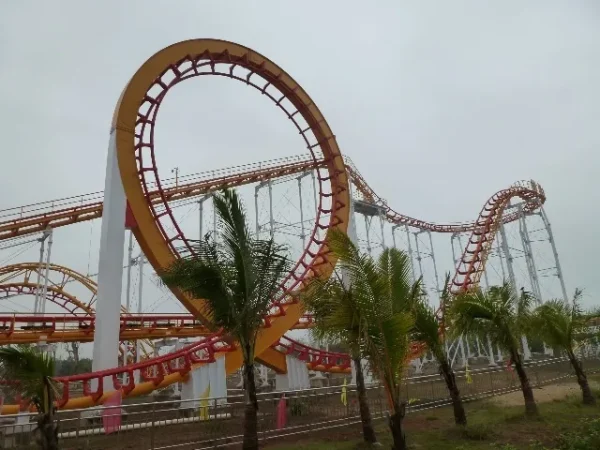 Triple-Loop 500m Roller Coaster